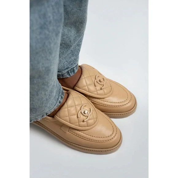 Chanel 24C Beige Leather Quilted Flap Turnlock CC Logo Moccasin Flat Loafer 38.5 - Picture 8 of 16